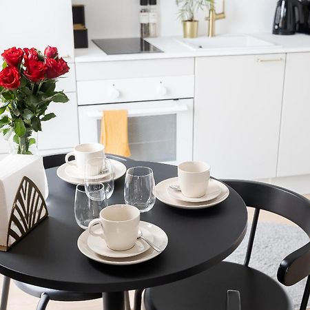 Great Location, Quiet And New With Balcony&Cafe Apartment Tampere Ngoại thất bức ảnh