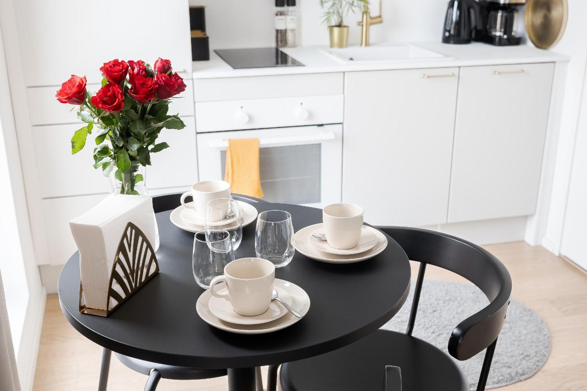Great Location, Quiet And New With Balcony&Cafe Apartment Tampere Ngoại thất bức ảnh