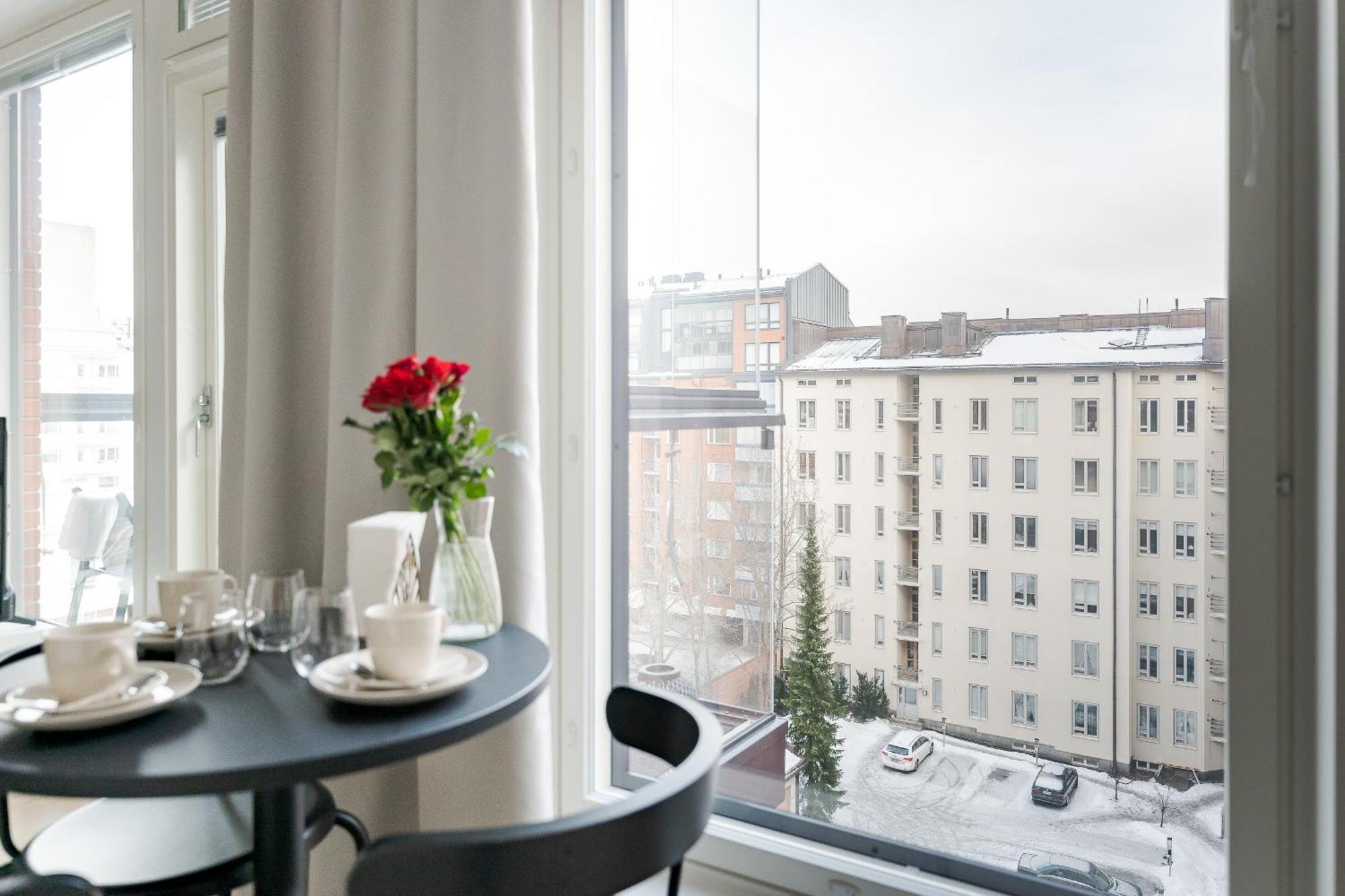 Great Location, Quiet And New With Balcony&Cafe Apartment Tampere Ngoại thất bức ảnh